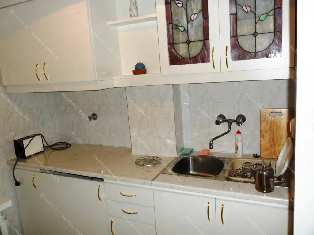 Kiadó albérlet 290000 Ft/hó áron: Budapest, XI. kerület  Bartók Béla út. Mérete: 64 nm, 2 szobás | Alberlet.hu - 6697464