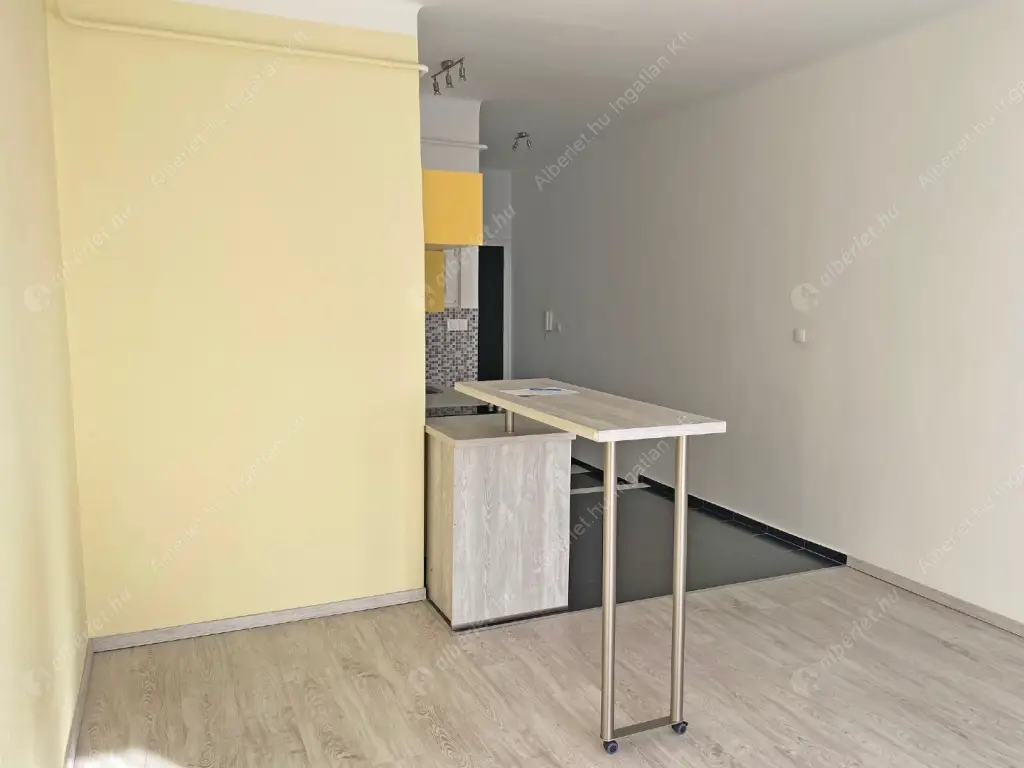 Kiadó albérlet 200000 Ft/hó áron: Budapest, XI. kerület  Bercsényi utca. Mérete: 33 nm, 1 szobás | Alberlet.hu - 6605369
