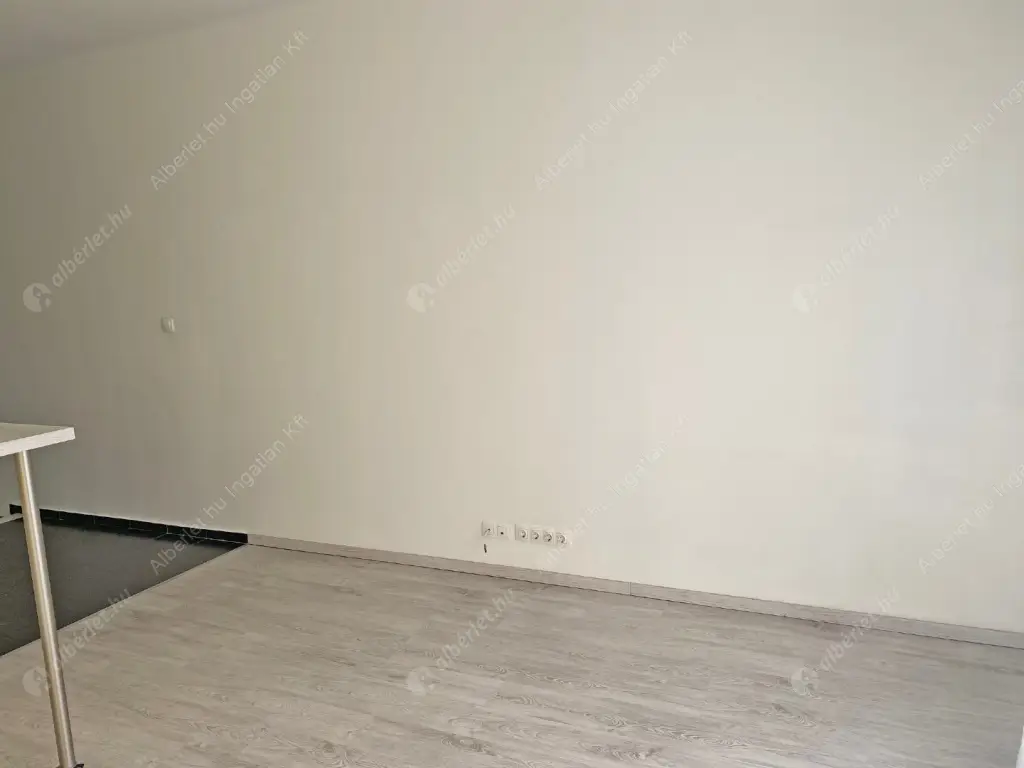 Kiadó albérlet 200000 Ft/hó áron: Budapest, XI. kerület  Bercsényi utca. Mérete: 33 nm, 1 szobás | Alberlet.hu - 6605370