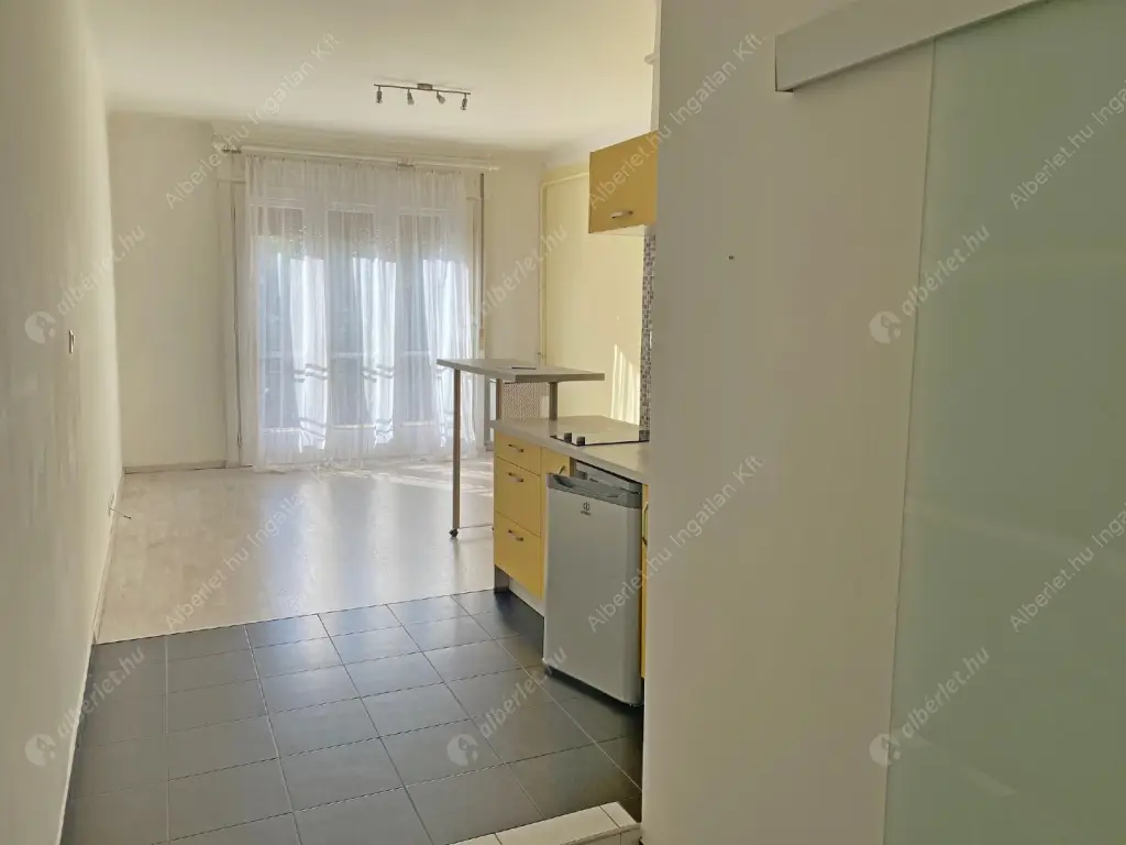 Kiadó albérlet 200000 Ft/hó áron: Budapest, XI. kerület  Bercsényi utca. Mérete: 33 nm, 1 szobás | Alberlet.hu - 6605371