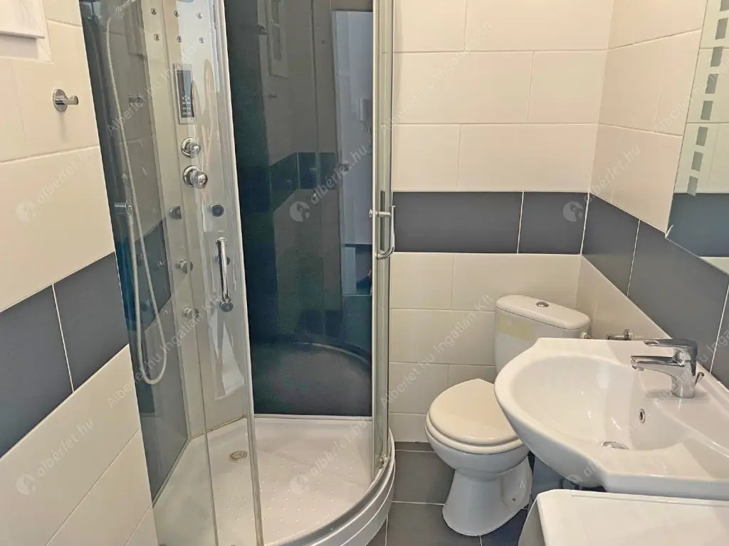 Kiadó albérlet 200000 Ft/hó áron: Budapest, XI. kerület  Bercsényi utca. Mérete: 33 nm, 1 szobás | Alberlet.hu - 6605373