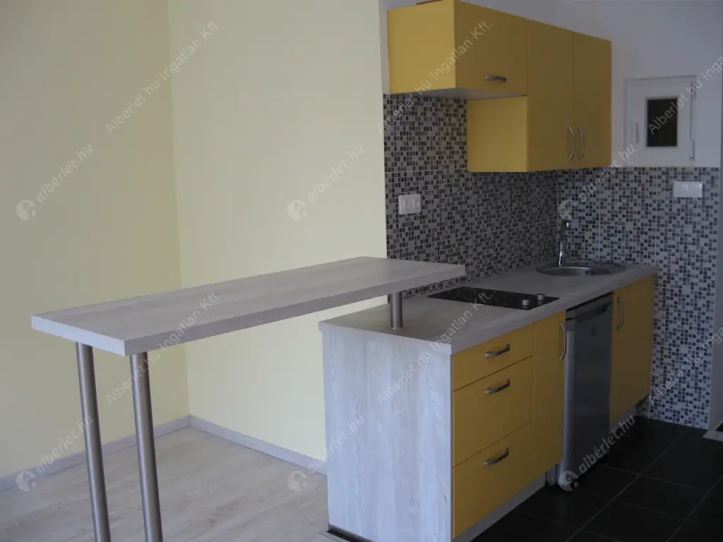 Kiadó albérlet 200000 Ft/hó áron: Budapest, XI. kerület  Bercsényi utca. Mérete: 33 nm, 1 szobás | Alberlet.hu - 6605377