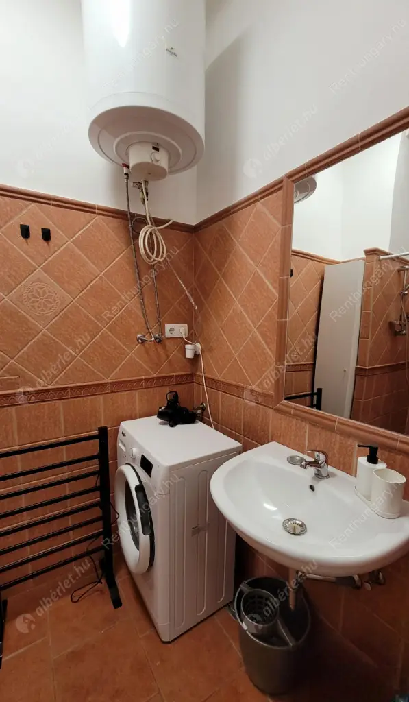 Kiadó albérlet 249000 Ft/hó áron: Budapest, XI. kerület  Bercsényi utca. Mérete: 47 nm, 2 szobás | Alberlet.hu - 6596620