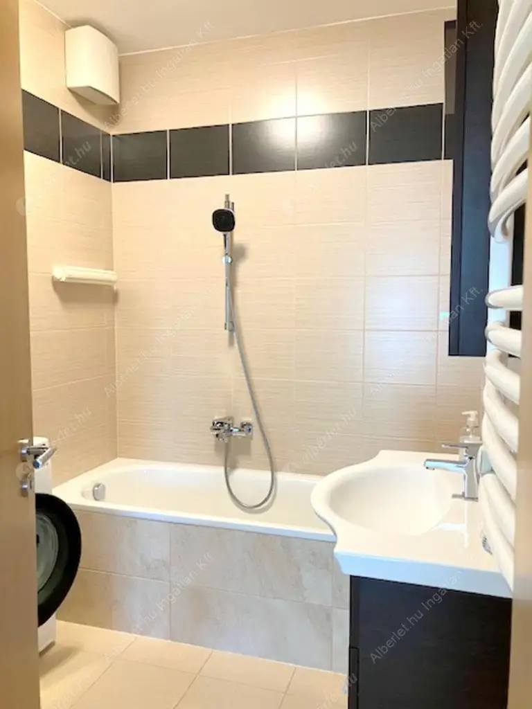 Kiadó albérlet 385000 Ft/hó áron: Budapest, XI. kerület  Bercsényi utca. Mérete: 53 nm, 2 szobás | Alberlet.hu - 6560095