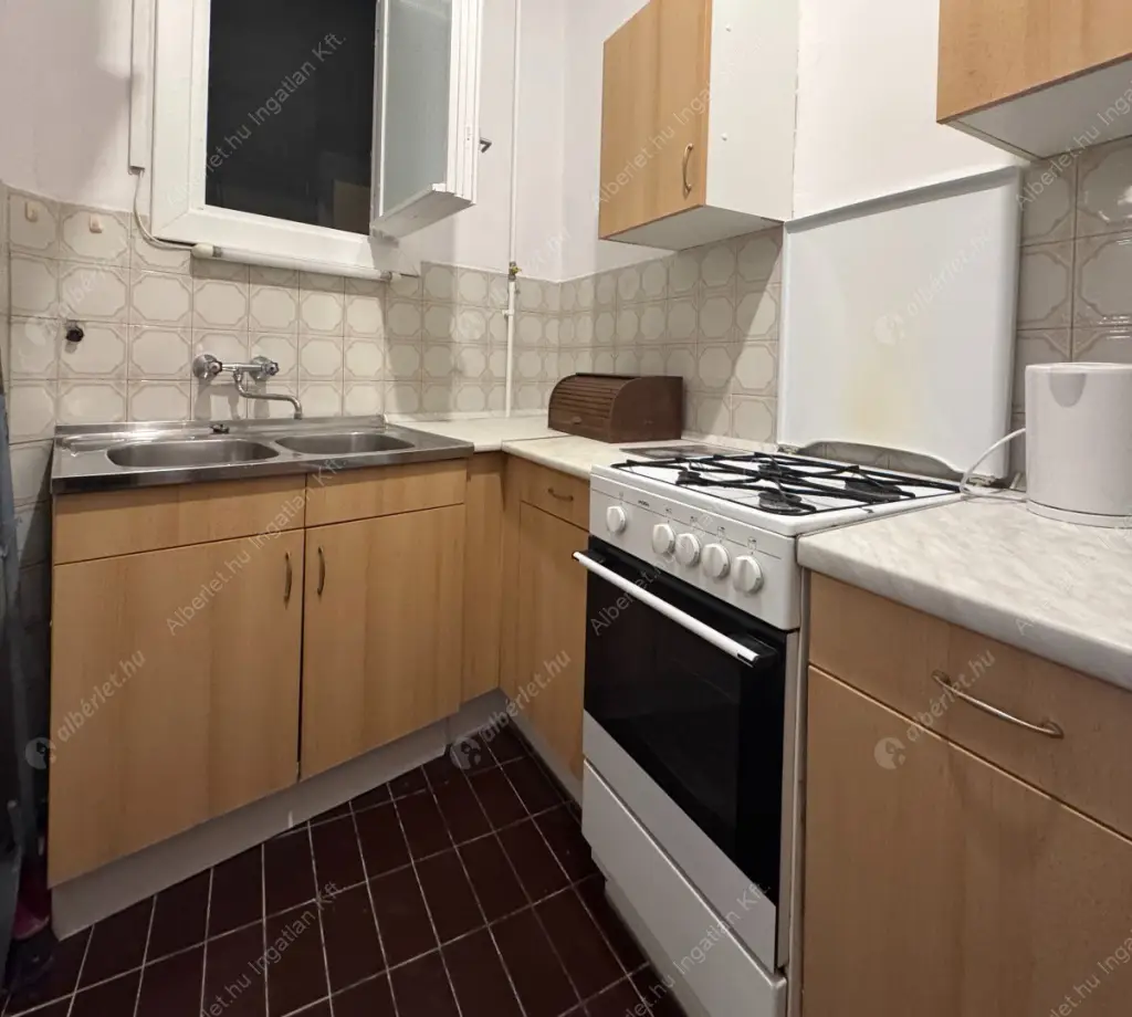 Kiadó albérlet 249000 Ft/hó áron: Budapest, XI. kerület  Bercsényi utca. Mérete: 68 nm, 3 szobás | Alberlet.hu - 6608447