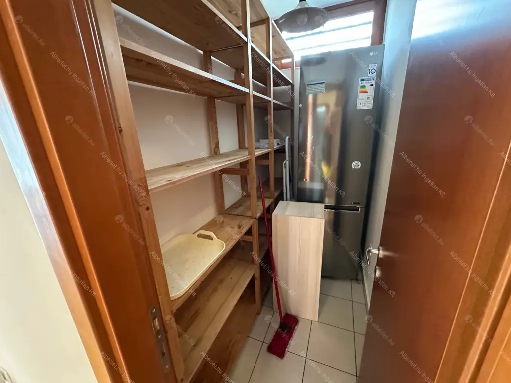 Kiadó albérlet 790000 Ft/hó áron: Budapest, XI. kerület  Beregszász út. Mérete: 124 nm, 3 szobás | Alberlet.hu - 6687932