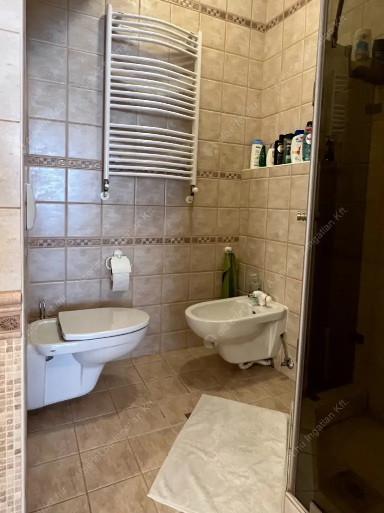 Kiadó albérlet 490000 Ft/hó áron: Budapest, XI. kerület  Bicskei utca. Mérete: 109 nm, 3 szobás | Alberlet.hu - 6516328