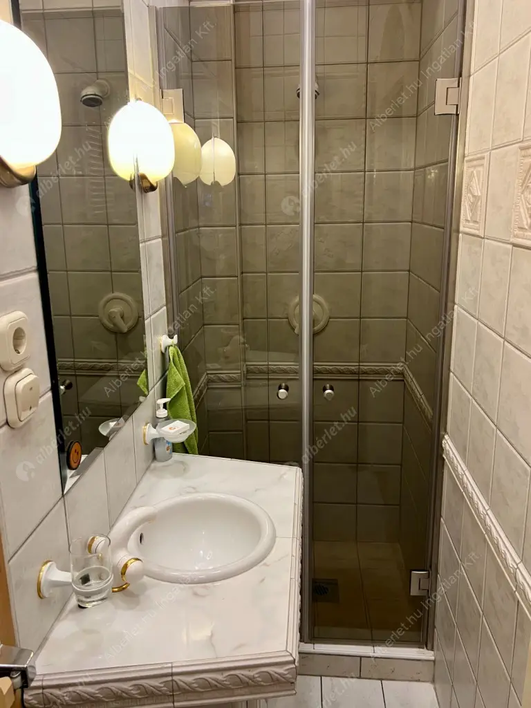 Kiadó albérlet 490000 Ft/hó áron: Budapest, XI. kerület  Bicskei utca. Mérete: 109 nm, 3 szobás | Alberlet.hu - 6516335