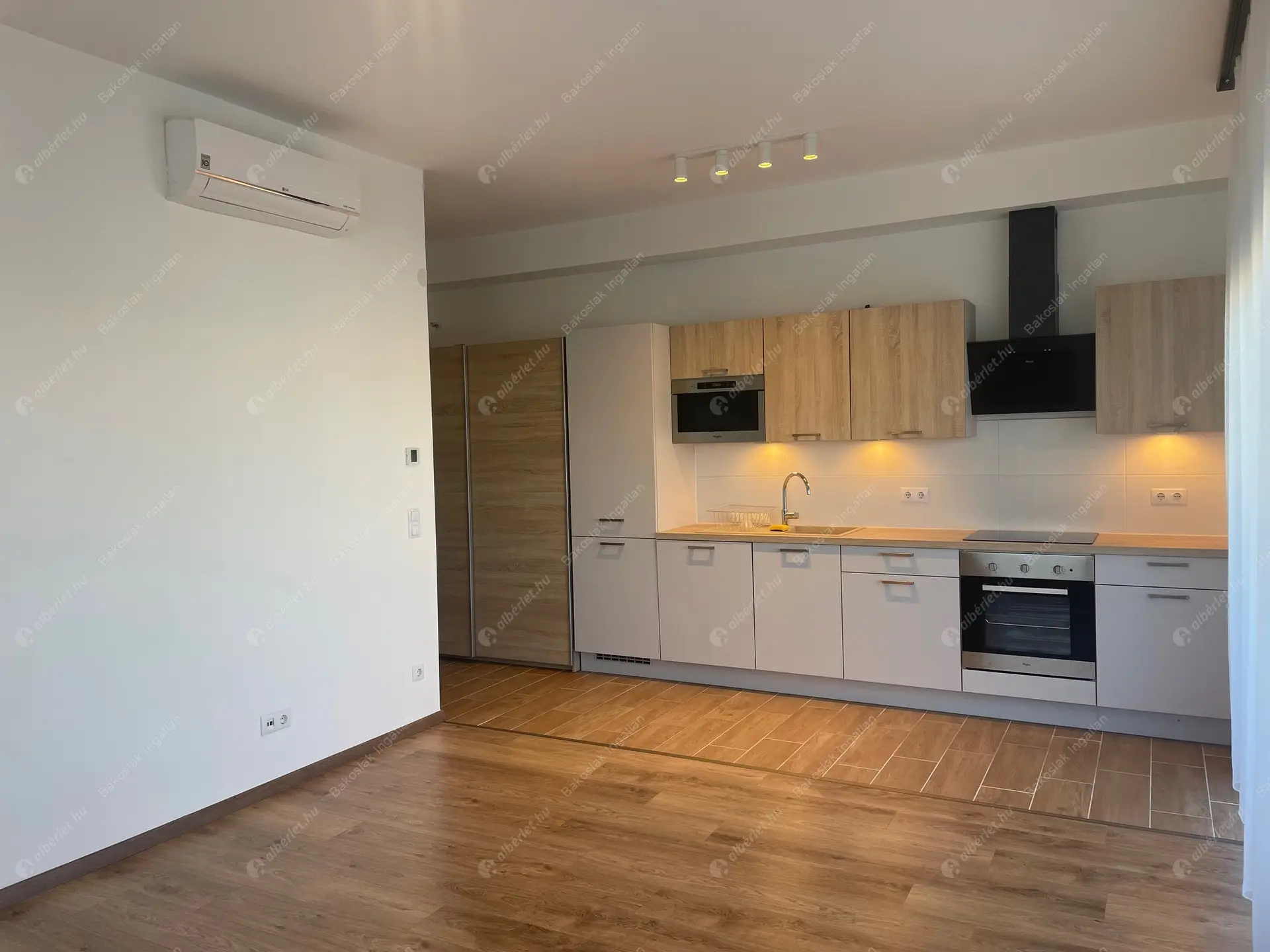 Kiadó albérlet 300000 Ft/hó áron: Budapest, XI. kerület  Bíró László József körút. Mérete: 50 nm, 2 szobás | Alberlet.hu - 6331897