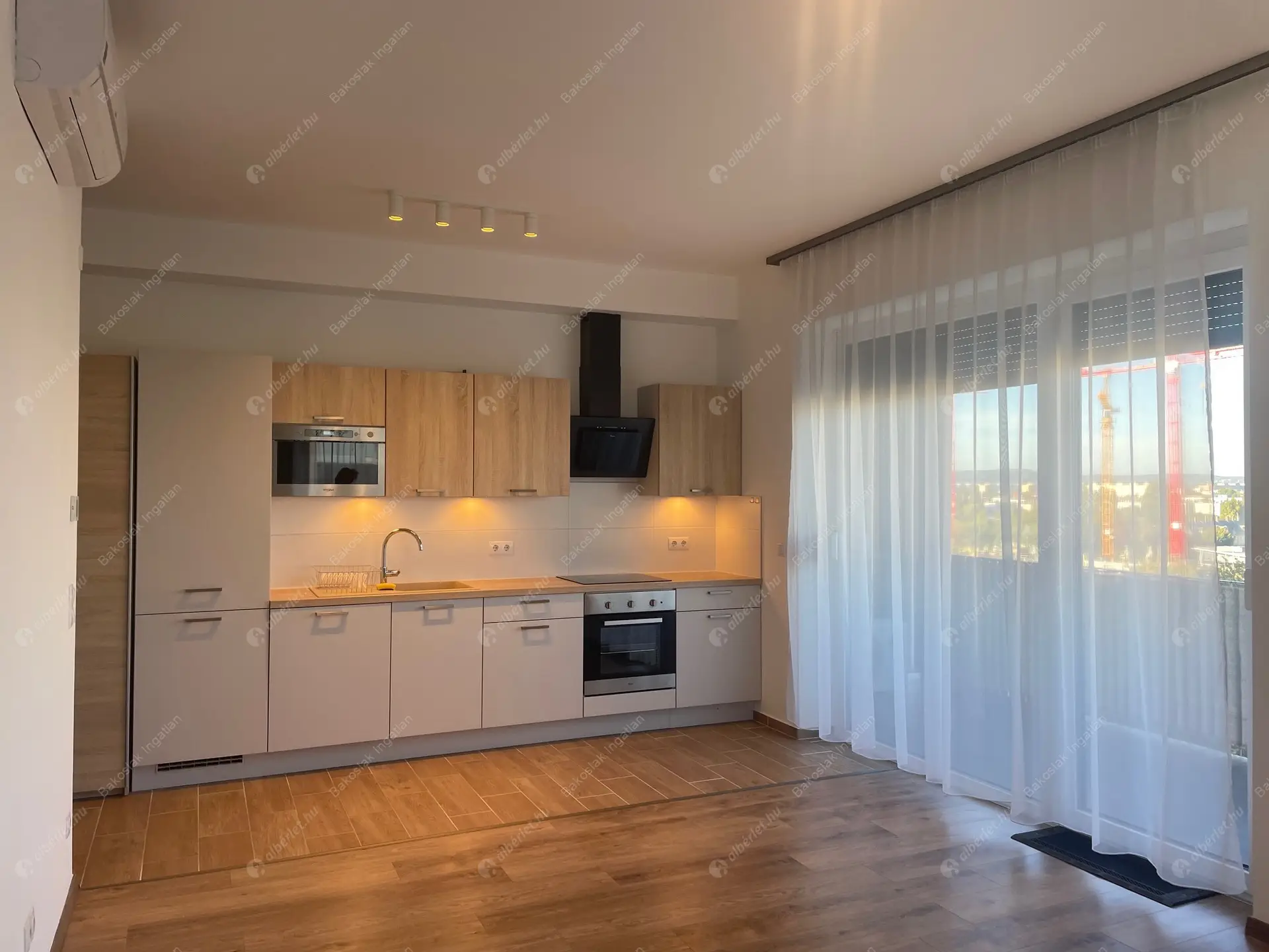 Kiadó albérlet 300000 Ft/hó áron: Budapest, XI. kerület  Bíró László József körút. Mérete: 50 nm, 2 szobás | Alberlet.hu - 6331898