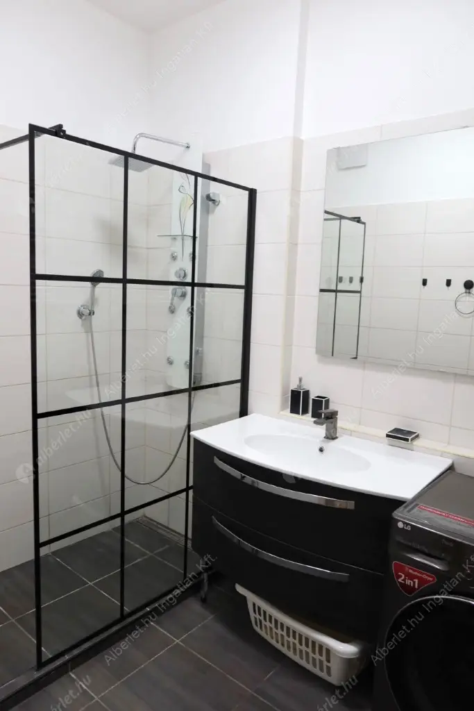 Kiadó albérlet 650000 Ft/hó áron: Budapest, XI. kerület  Bíró László József körút. Mérete: 71 nm, 3 szobás | Alberlet.hu - 6519525