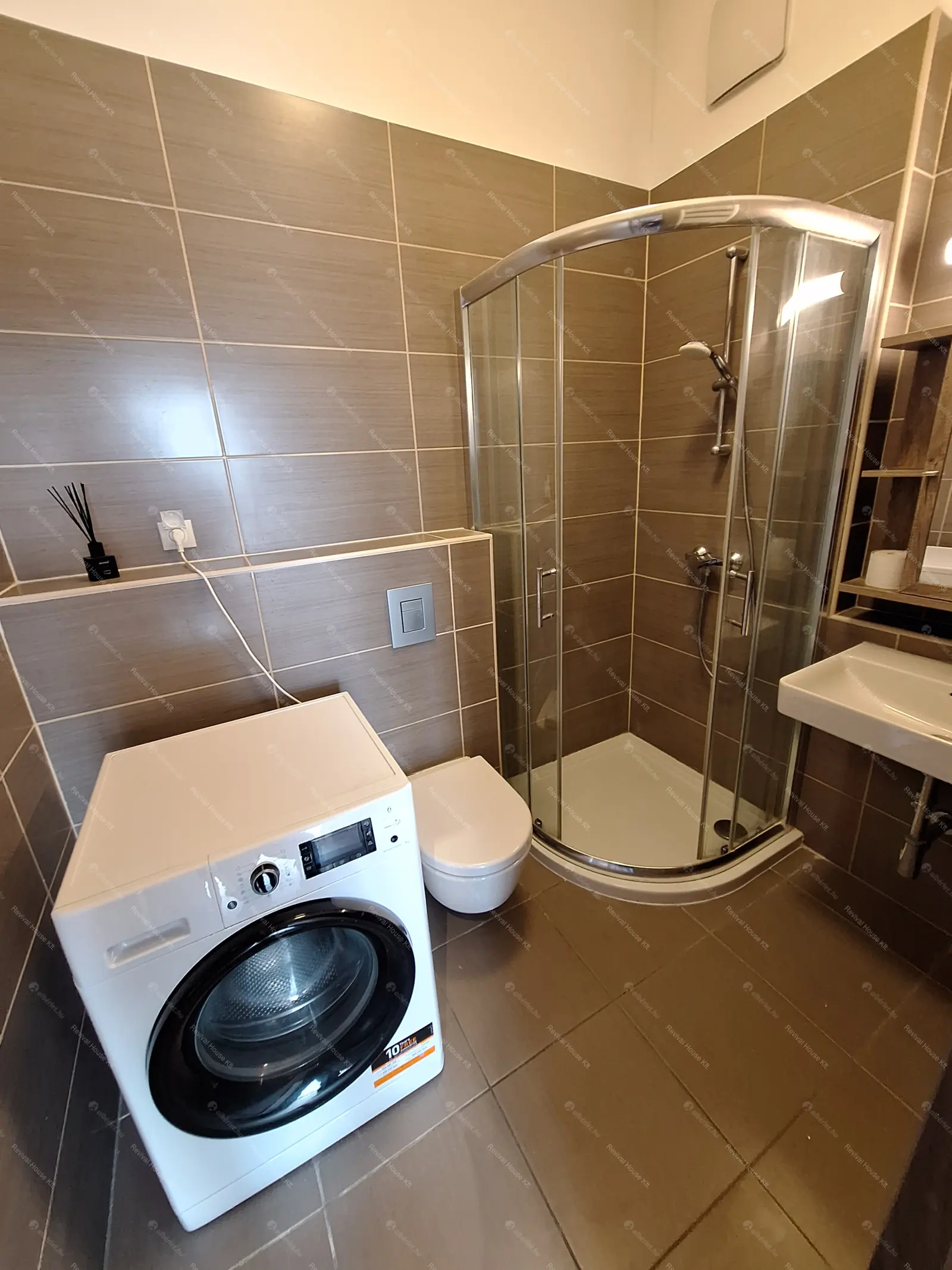 Kiadó albérlet 1000000 Ft/hó áron: Budapest, XI. kerület  Bíró László József körút. Mérete: 95 nm, 4 szobás | Alberlet.hu - 6691028