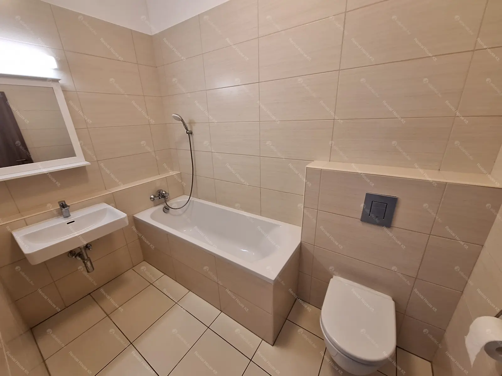 Kiadó albérlet 1000000 Ft/hó áron: Budapest, XI. kerület  Bíró László József körút. Mérete: 95 nm, 4 szobás | Alberlet.hu - 6691030