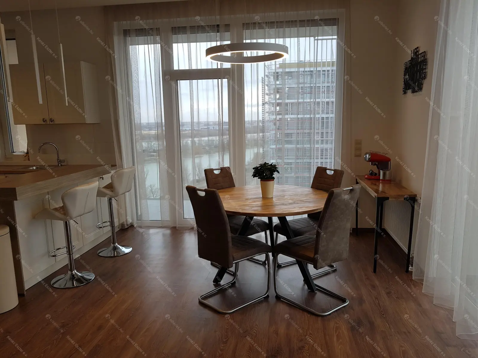 Kiadó albérlet 1000000 Ft/hó áron: Budapest, XI. kerület  Bíró László József körút. Mérete: 95 nm, 4 szobás | Alberlet.hu - 6644130