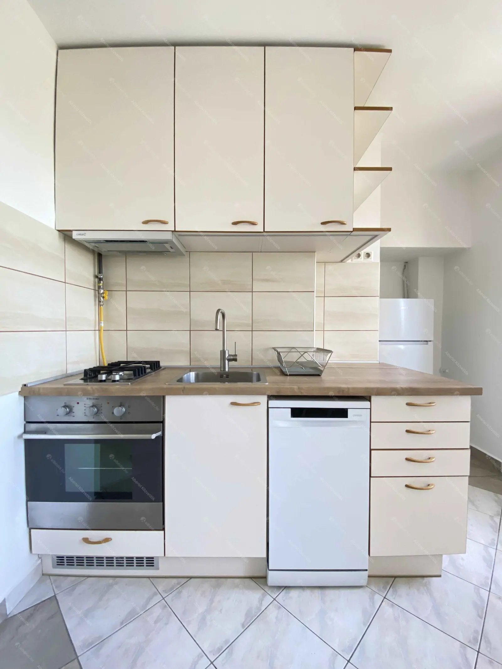 Kiadó albérlet 250000 Ft/hó áron: Budapest, XI. kerület  Bogdánfy utca. Mérete: 61 nm, 2 szobás | Alberlet.hu - 6698107