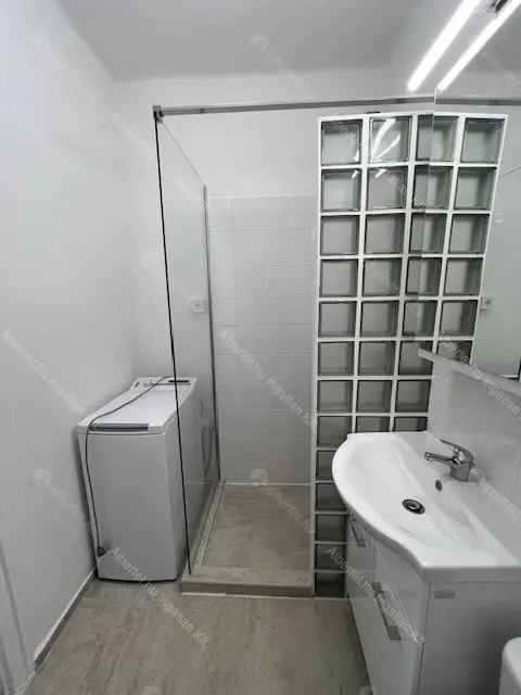 Kiadó albérlet 220000 Ft/hó áron: Budapest, XI. kerület  Budafoki út. Mérete: 36 nm, 1 szobás | Alberlet.hu - 6680970