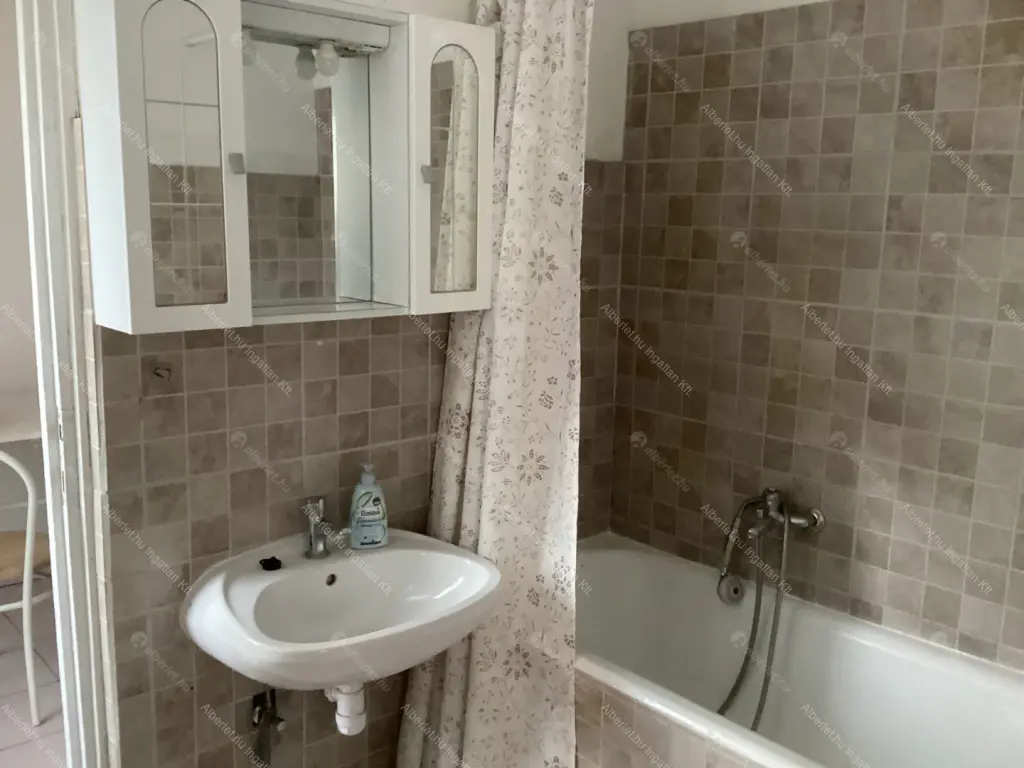 Kiadó albérlet 300000 Ft/hó áron: Budapest, XI. kerület  Budafoki út. Mérete: 74 nm, 2 szobás | Alberlet.hu - 6663032