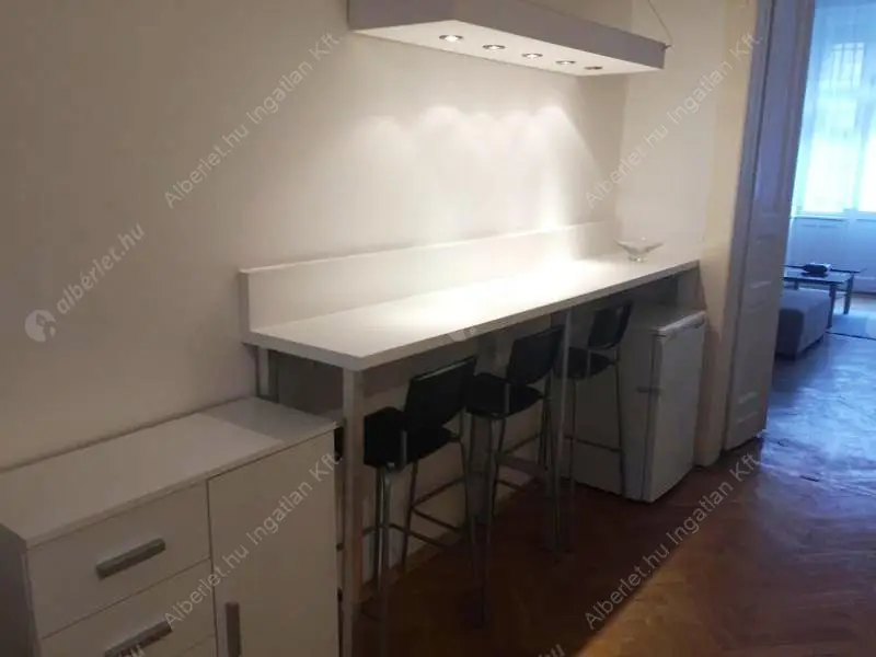 Kiadó albérlet 270000 Ft/hó áron: Budapest, XI. kerület  Budafoki út. Mérete: 74 nm, 3 szobás | Alberlet.hu - 6613887