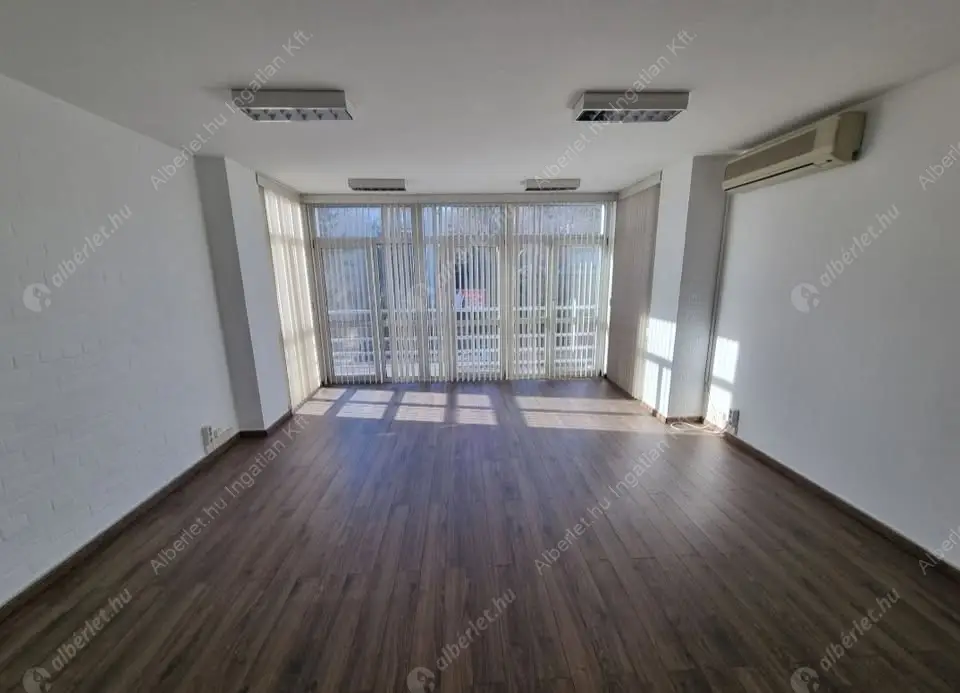 Kiadó albérlet 850000 Ft/hó áron: Budapest, XI. kerület  Budaörsi út. Mérete: 177 nm, 7 szobás | Alberlet.hu - 6638547