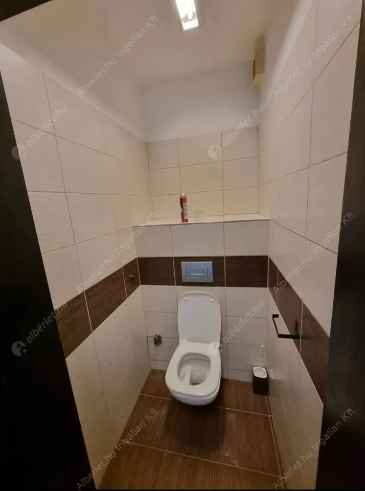 Kiadó albérlet 850000 Ft/hó áron: Budapest, XI. kerület  Budaörsi út. Mérete: 177 nm, 7 szobás | Alberlet.hu - 6638550