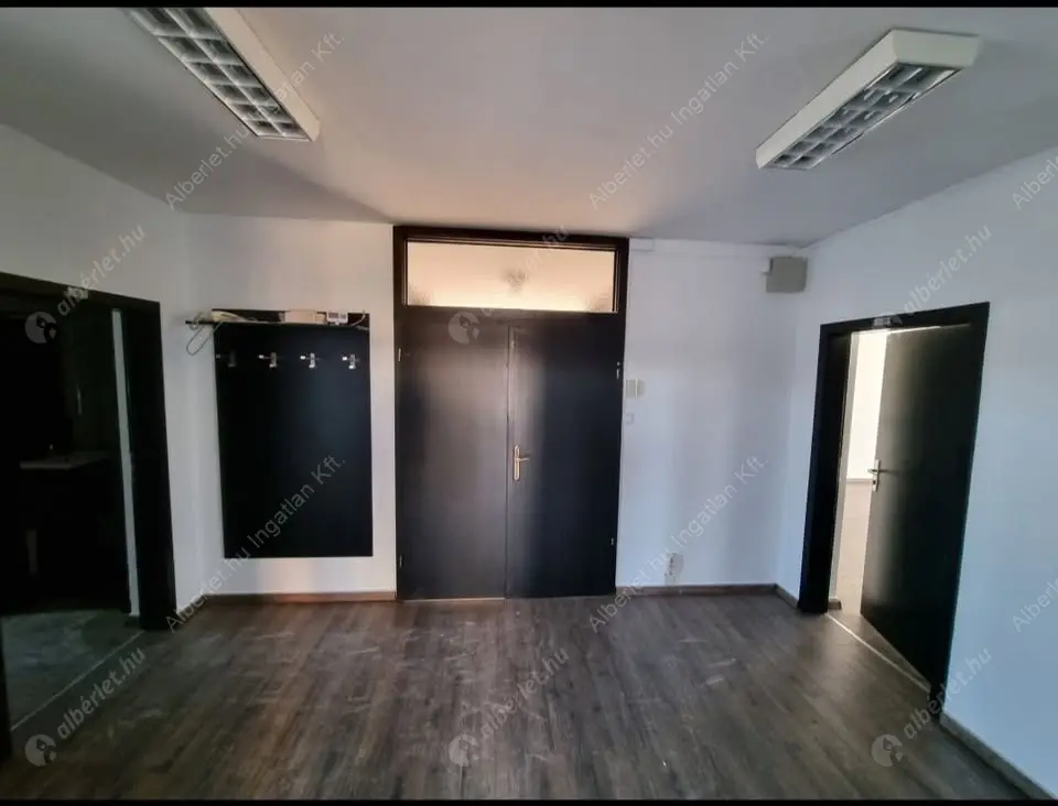Kiadó albérlet 850000 Ft/hó áron: Budapest, XI. kerület  Budaörsi út. Mérete: 177 nm, 7 szobás | Alberlet.hu - 6638783