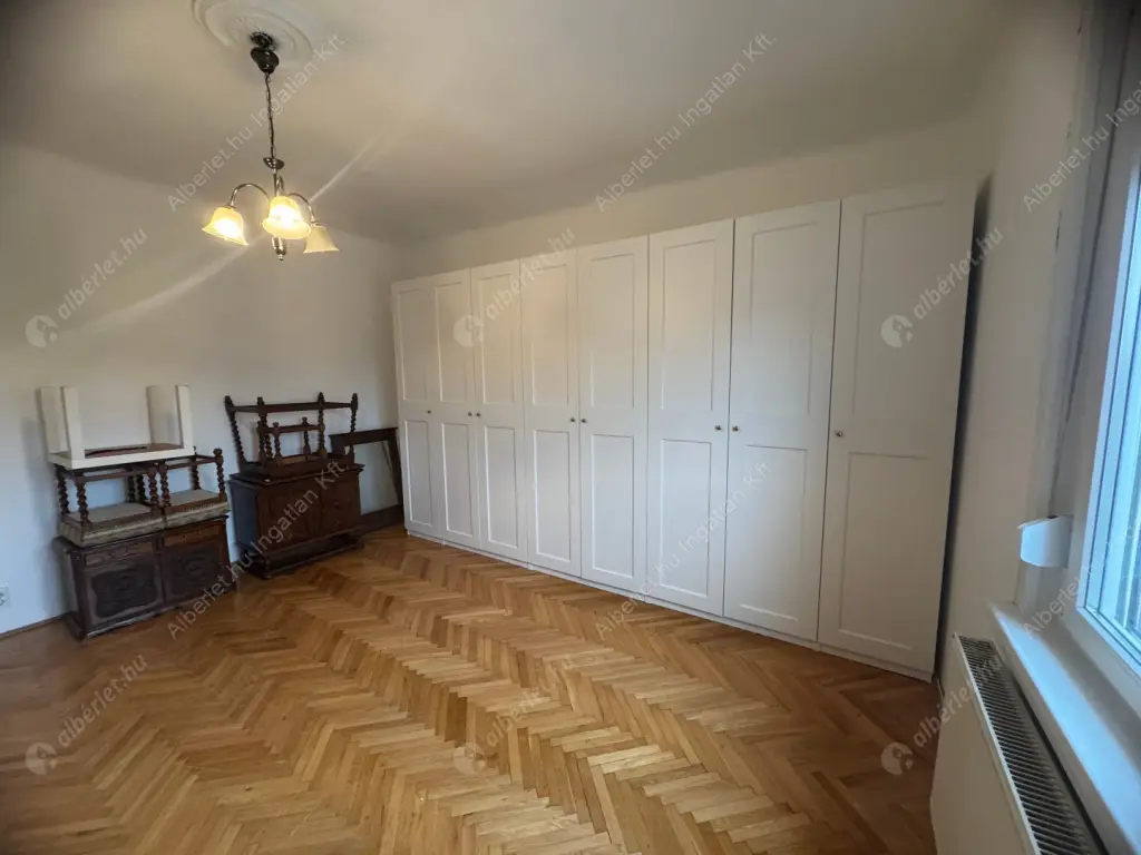 Kiadó albérlet 270000 Ft/hó áron: Budapest, XI. kerület  Budaörsi út. Mérete: 92 nm, 4 szobás | Alberlet.hu - 6598621
