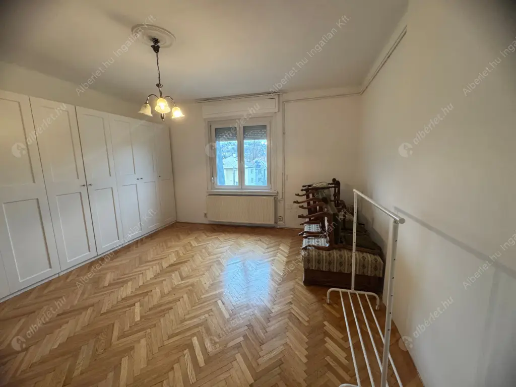 Kiadó albérlet 270000 Ft/hó áron: Budapest, XI. kerület  Budaörsi út. Mérete: 92 nm, 4 szobás | Alberlet.hu - 6598623