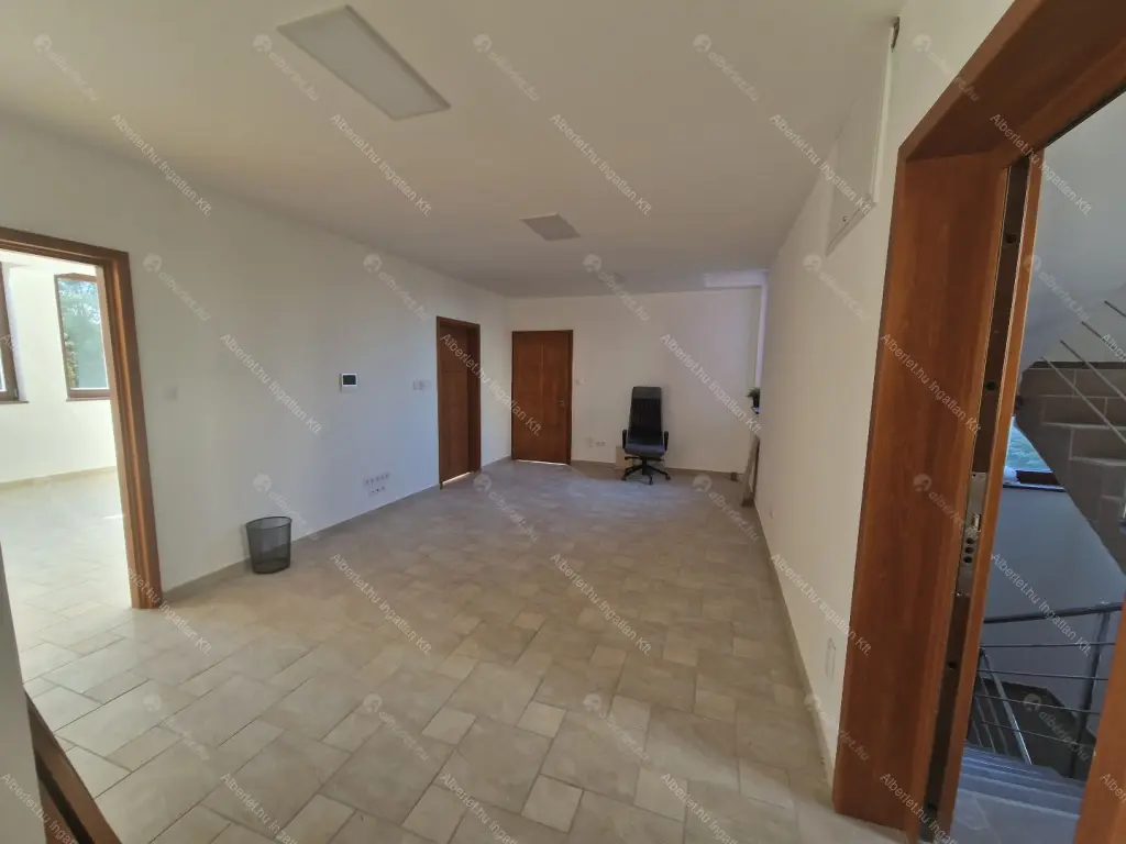 Kiadó albérlet 573000 Ft/hó áron: Budapest, XI. kerület  Csárda utca. Mérete: 162 nm, 4 szobás | Alberlet.hu - 6664273