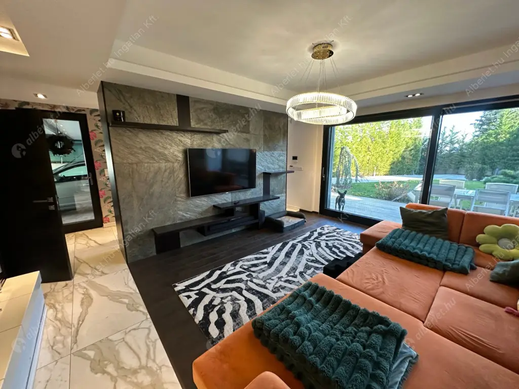 Kiadó albérlet 1950000 Ft/hó áron: Budapest, XI. kerület  Dayka Gábor utca. Mérete: 220 nm, 5 szobás | Alberlet.hu - 6576202