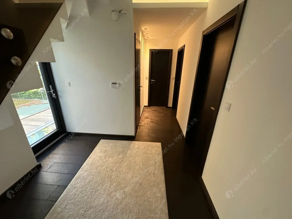 Kiadó albérlet 1950000 Ft/hó áron: Budapest, XI. kerület  Dayka Gábor utca. Mérete: 220 nm, 5 szobás | Alberlet.hu - 6576209