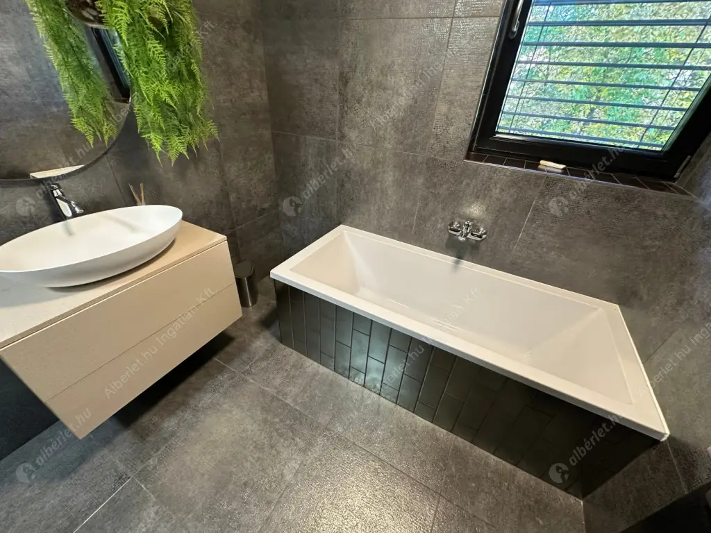 Kiadó albérlet 1950000 Ft/hó áron: Budapest, XI. kerület  Dayka Gábor utca. Mérete: 220 nm, 5 szobás | Alberlet.hu - 6618308