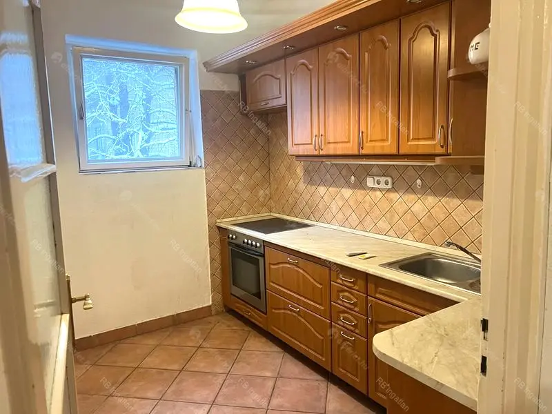 Kiadó albérlet 330000 Ft/hó áron: Budapest, XI. kerület  Eszék utca. Mérete: 88 nm, 3 szobás | Alberlet.hu - 6646144