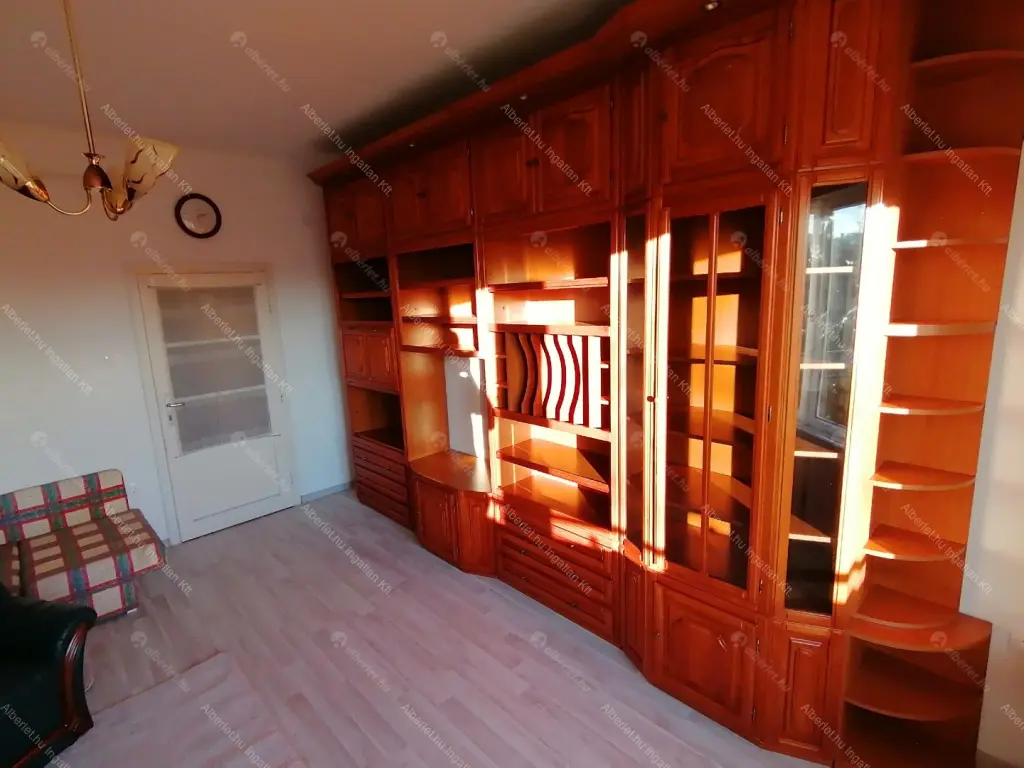 Kiadó albérlet 260000 Ft/hó áron: Budapest, XI. kerület  Etele tér. Mérete: 58 nm, 2 szobás | Alberlet.hu - 6663204