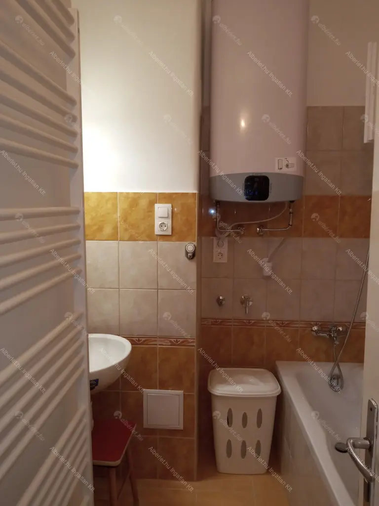 Kiadó albérlet 260000 Ft/hó áron: Budapest, XI. kerület  Etele tér. Mérete: 58 nm, 2 szobás | Alberlet.hu - 6663208