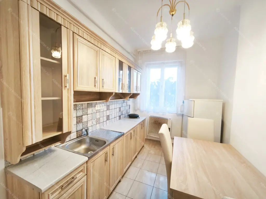 Kiadó albérlet 240000 Ft/hó áron: Budapest, XI. kerület  Etele tér. Mérete: 58 nm, 2 szobás | Alberlet.hu - 6695375