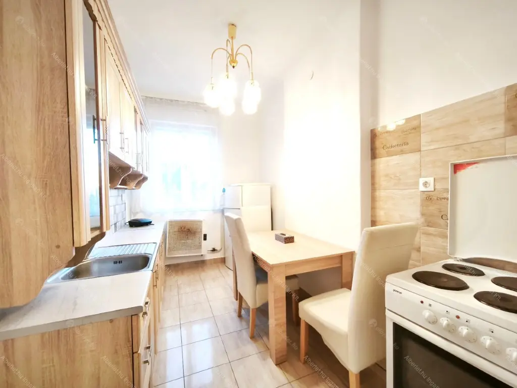 Kiadó albérlet 240000 Ft/hó áron: Budapest, XI. kerület  Etele tér. Mérete: 58 nm, 2 szobás | Alberlet.hu - 6695382