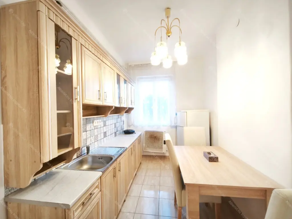 Kiadó albérlet 240000 Ft/hó áron: Budapest, XI. kerület  Etele tér. Mérete: 58 nm, 2 szobás | Alberlet.hu - 6695383