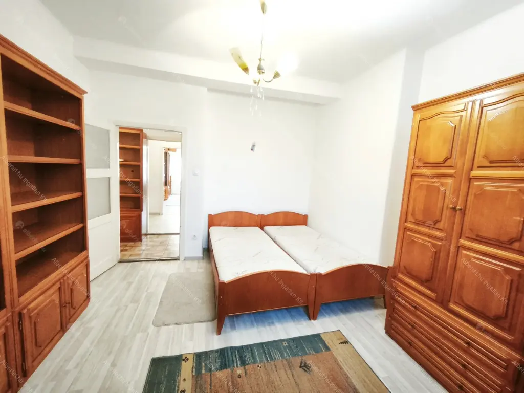 Kiadó albérlet 240000 Ft/hó áron: Budapest, XI. kerület  Etele tér. Mérete: 58 nm, 2 szobás | Alberlet.hu - 6695394