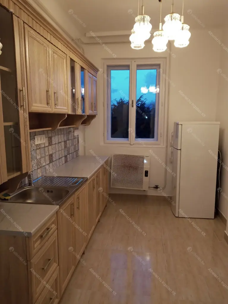 Kiadó albérlet 240000 Ft/hó áron: Budapest, XI. kerület  Etele tér. Mérete: 58 nm, 2 szobás | Alberlet.hu - 6695401