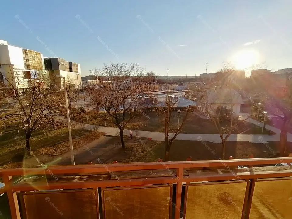 Kiadó albérlet 260000 Ft/hó áron: Budapest, XI. kerület  Etele tér. Mérete: 58 nm, 2 szobás | Alberlet.hu - 6668095