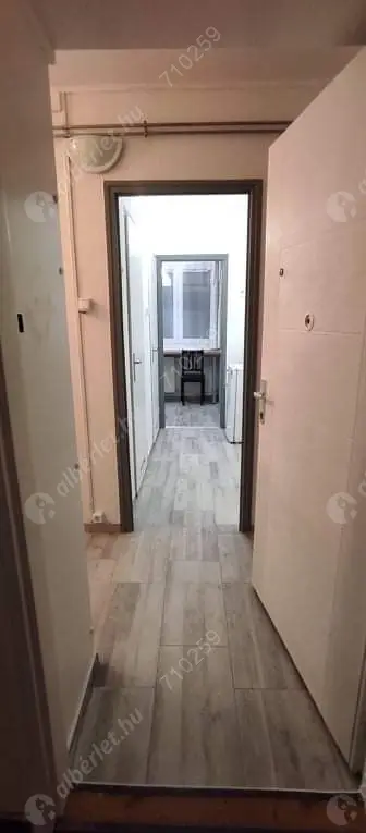 Kiadó albérlet 190000 Ft/hó áron: Budapest, XI. kerület  Etele út. Mérete: 35 nm, 1 szobás | Alberlet.hu - 5674111