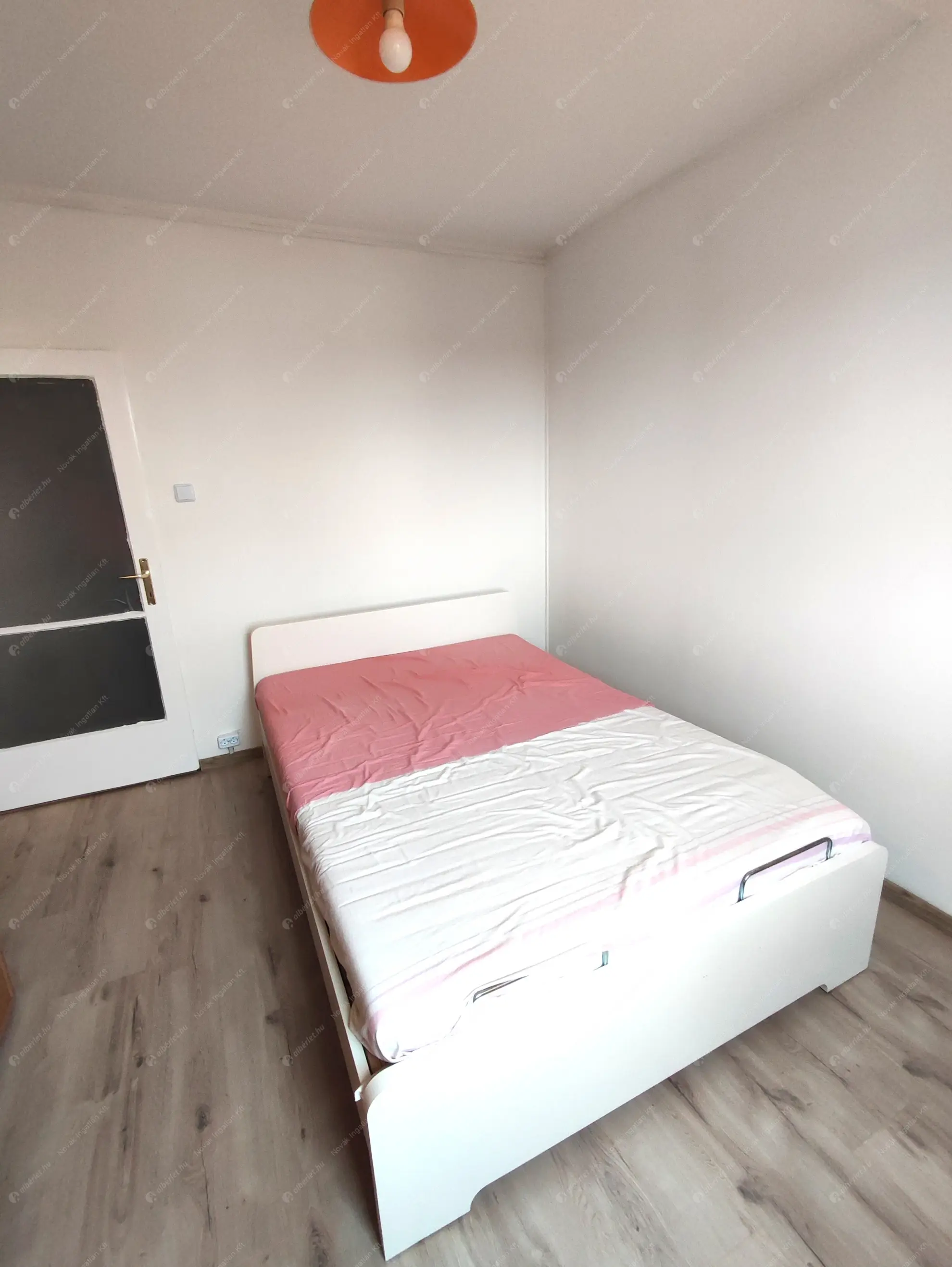 Kiadó albérlet 230000 Ft/hó áron: Budapest, XI. kerület  Etele út. Mérete: 47 nm, 2 szobás | Alberlet.hu - 6604572