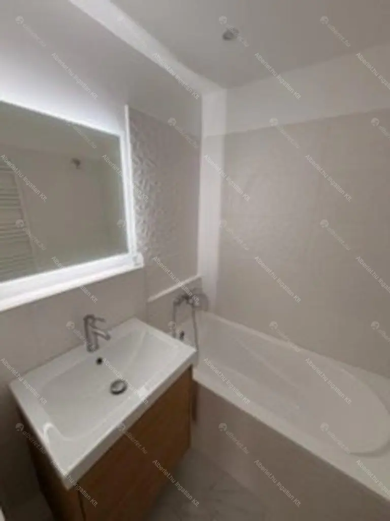 Kiadó albérlet 295000 Ft/hó áron: Budapest, XI. kerület  Etele út. Mérete: 49 nm, 2 szobás | Alberlet.hu - 6659189