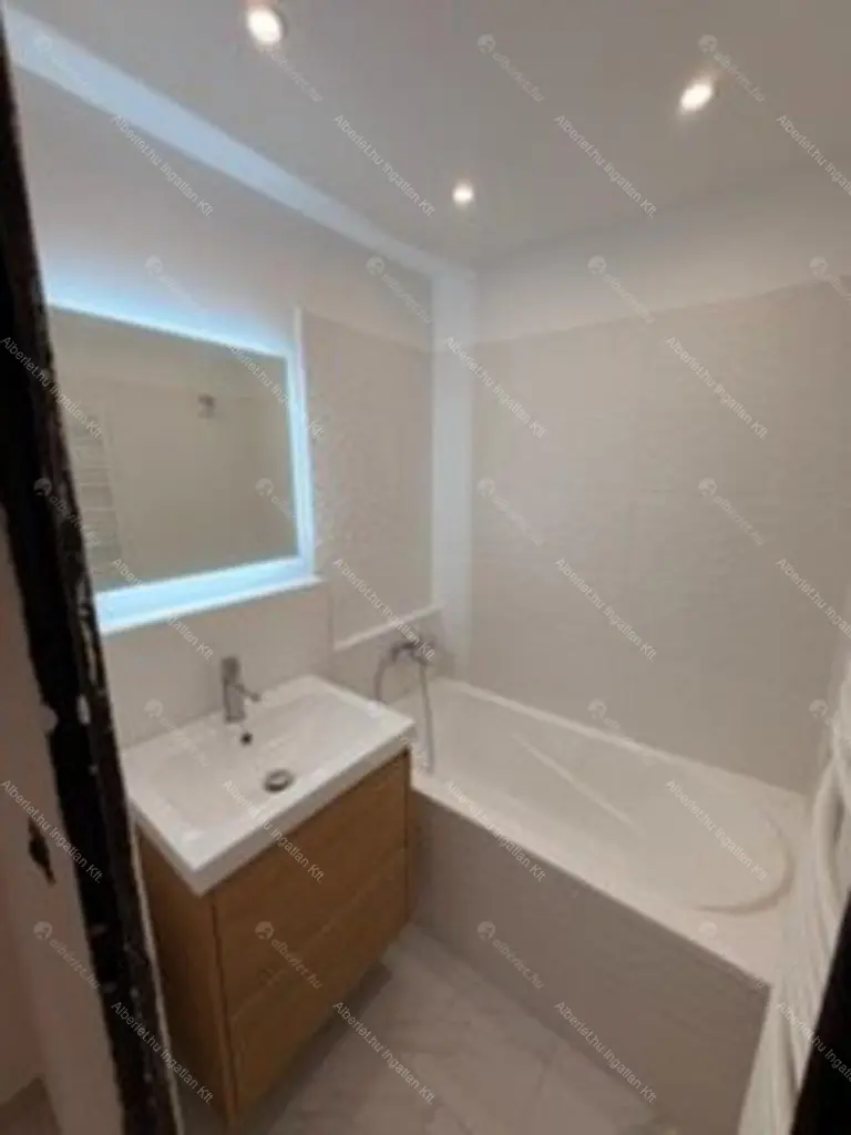 Kiadó albérlet 295000 Ft/hó áron: Budapest, XI. kerület  Etele út. Mérete: 49 nm, 2 szobás | Alberlet.hu - 6659192