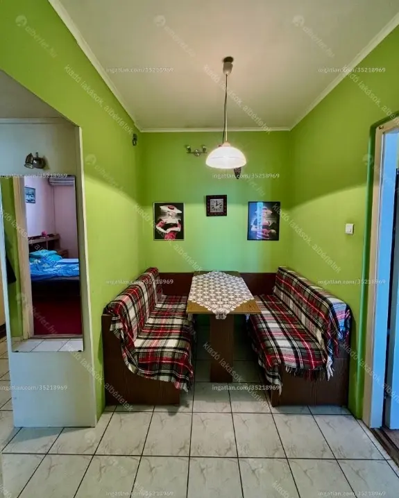 Kiadó albérlet 240000 Ft/hó áron: Budapest, XI. kerület  Etele út. Mérete: 51 nm, 2 szobás | Alberlet.hu - 6649085