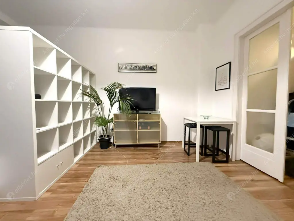 Kiadó albérlet 260000 Ft/hó áron: Budapest, XI. kerület  Fadrusz utca. Mérete: 41 nm, 1 szobás | Alberlet.hu - 6586661