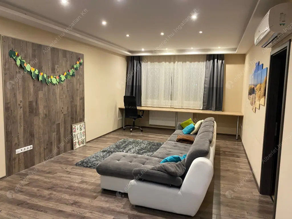 Kiadó albérlet 399000 Ft/hó áron: Budapest, XI. kerület  Fehérvári út. Mérete: 101 nm, 4 szobás | Alberlet.hu - 6570521