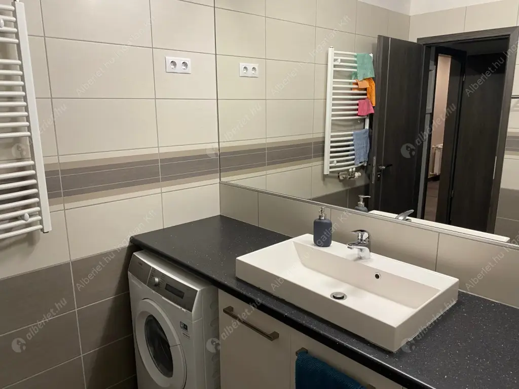 Kiadó albérlet 399000 Ft/hó áron: Budapest, XI. kerület  Fehérvári út. Mérete: 101 nm, 4 szobás | Alberlet.hu - 6570533