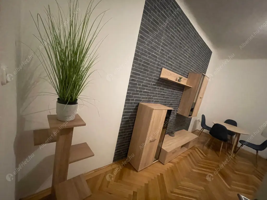 Kiadó albérlet 245000 Ft/hó áron: Budapest, XI. kerület  Fehérvári út. Mérete: 44 nm, 2 szobás | Alberlet.hu - 6570303