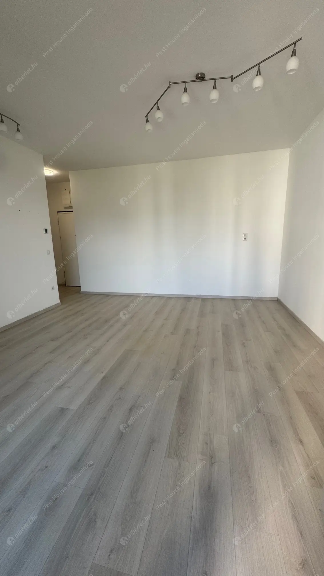 Kiadó albérlet 240000 Ft/hó áron: Budapest, XI. kerület  Garda utca. Mérete: 35 nm, 1 szobás | Alberlet.hu - 6592777